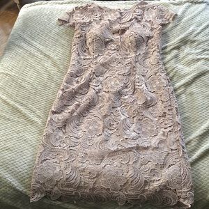 NEW WITHOUT TAGS! Size 10 beige lace Patra midi!